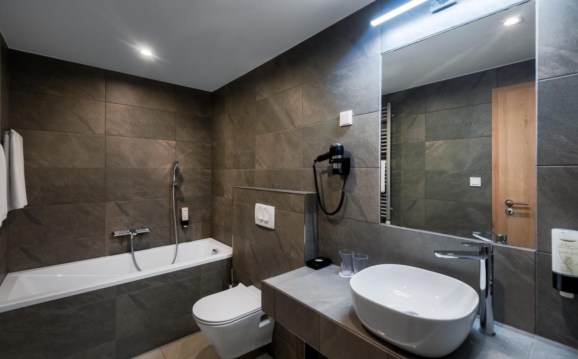 Hunguest Helios Hotel